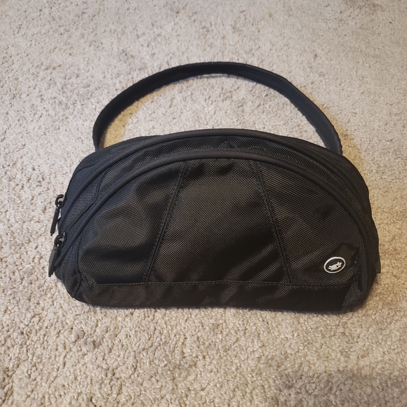 pacsafe hip bag
